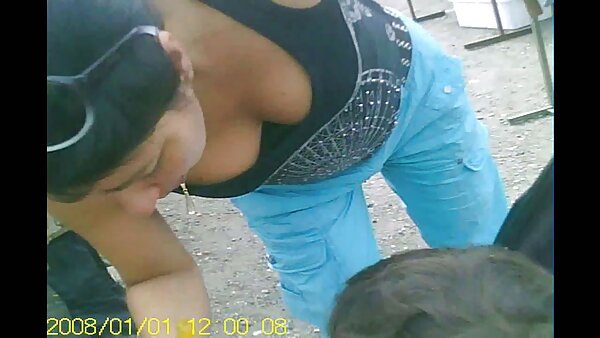 Skanky Indian chic mendapat fucked doggy oleh waria perempuan sekolah bogel sextrative rakus