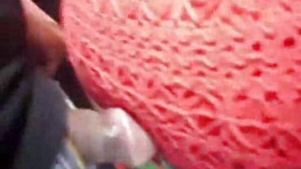 Kancing miang menggerudi keras budak sekolah lucah pelincir shemale berambut perang anak ayam